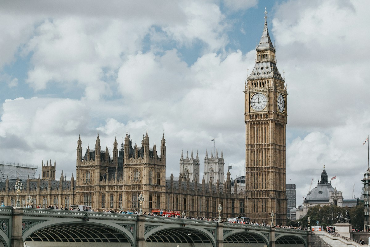 Big Ben ve İngiltere Parlamentosu
